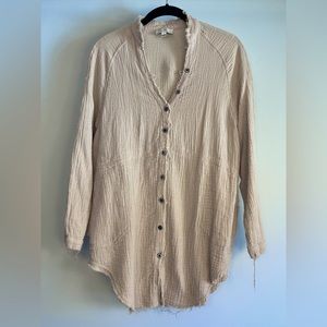 Soft, Tan, Fray hem, guaze, button down shirt sz Small